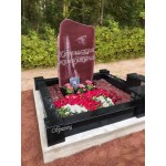 Памятник "Скала" Малиновый кварцит ( Шокша )